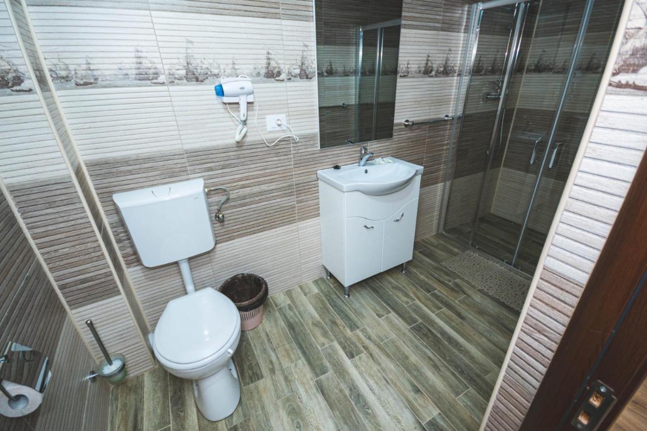 Hotel La Roby Si Niko Dubová Exteriér fotografie
