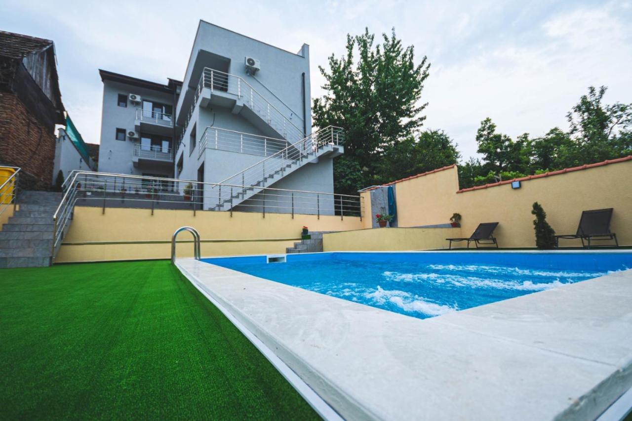 Hotel La Roby Si Niko Dubová Exteriér fotografie