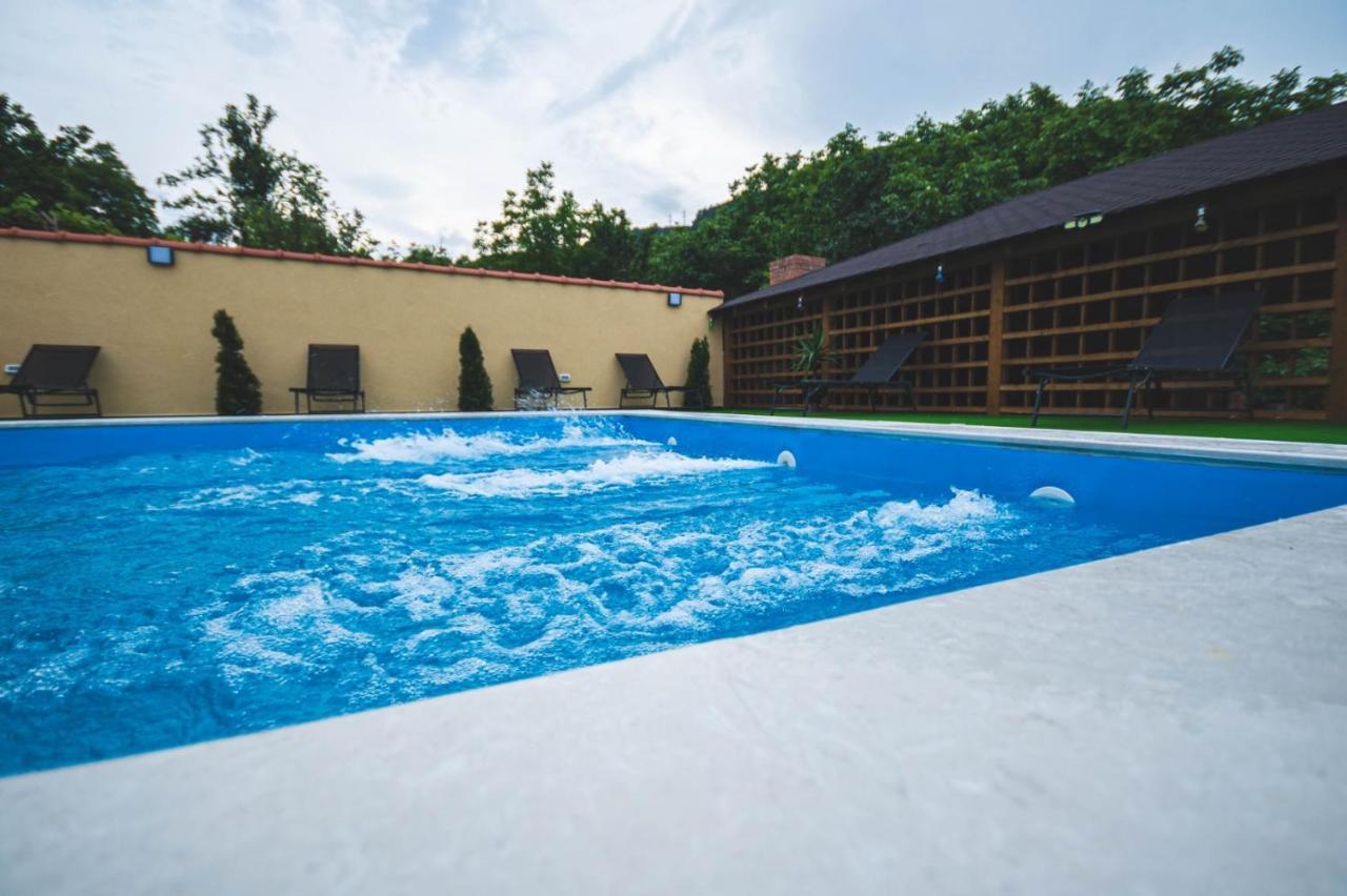 Hotel La Roby Si Niko Dubová Exteriér fotografie