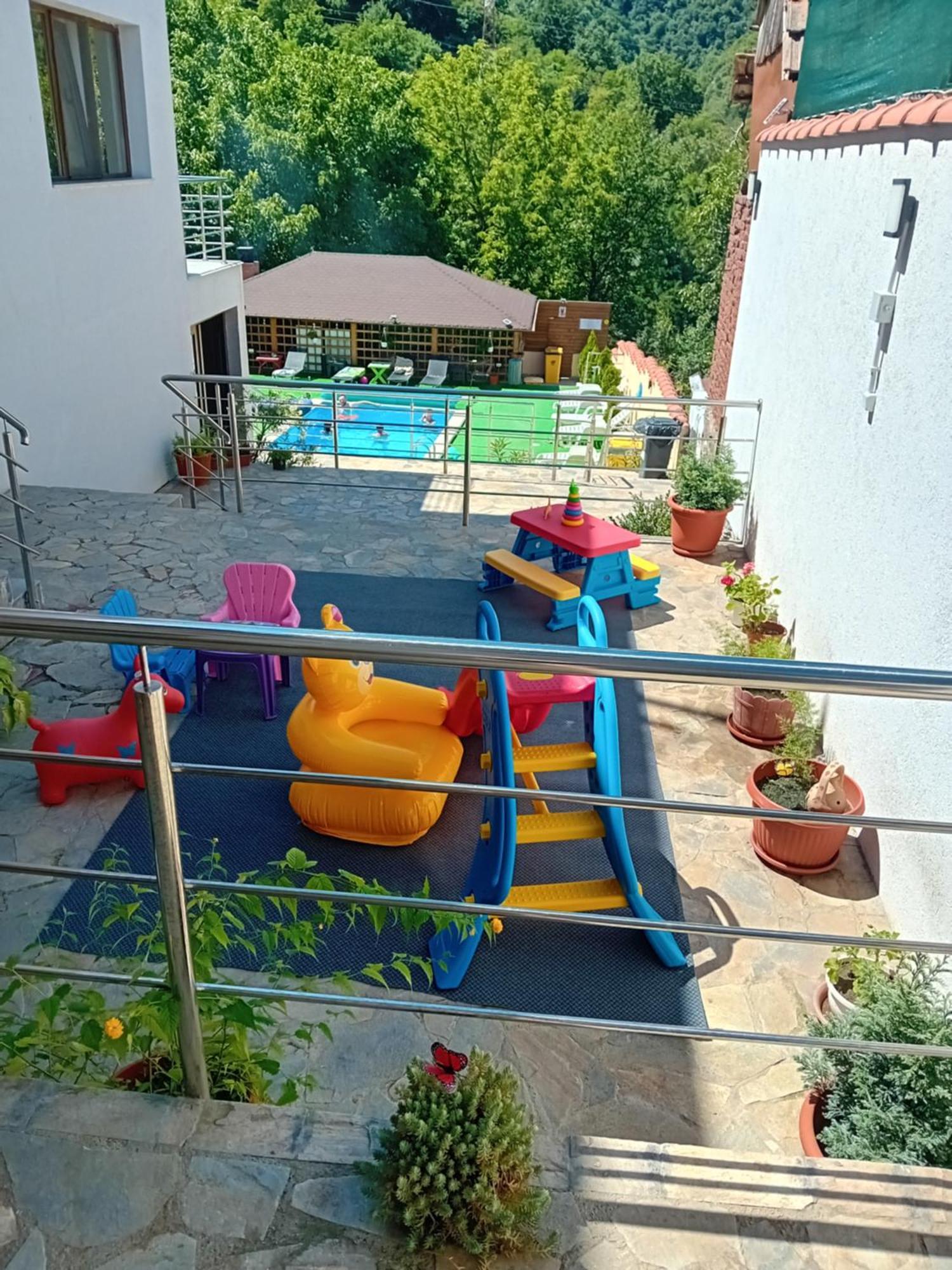 Hotel La Roby Si Niko Dubová Exteriér fotografie